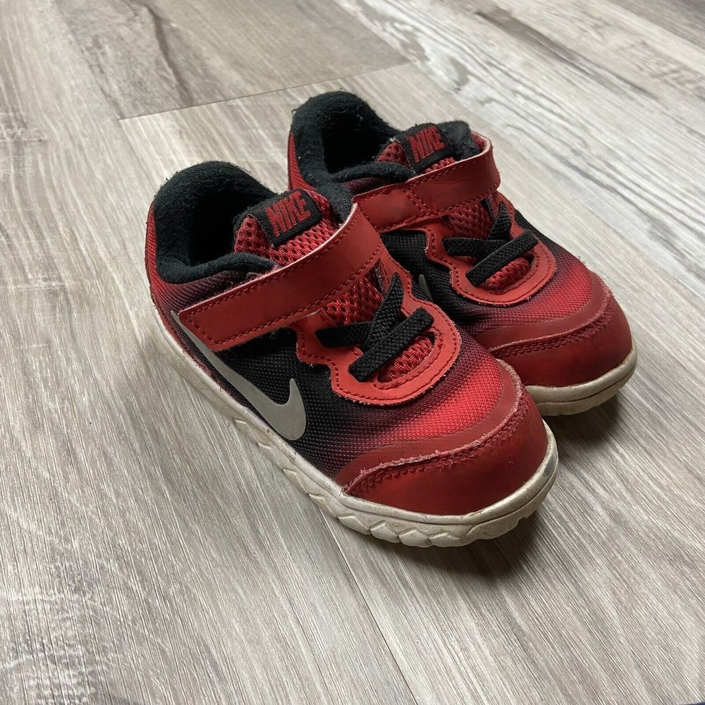 Nike Kid's 7C Red Black White Hook & Loop Running Athletic‎ Shoes 749814-600